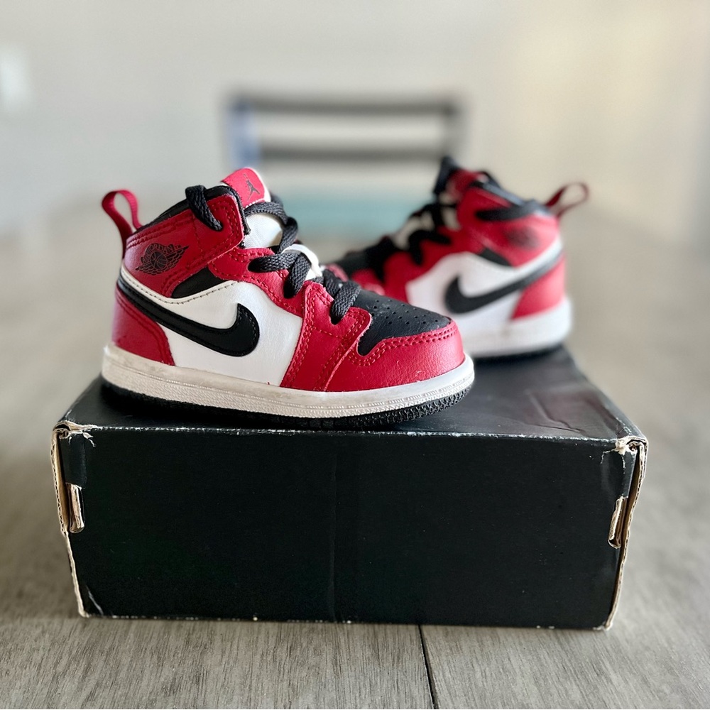 Jordan 1 Mid Chicago Toe (TD) 5c